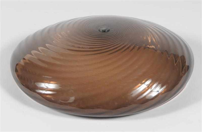 Appraisal: DALE CHIHULY b BLOWN GLASS OPEN VESSEL FORM Signed and