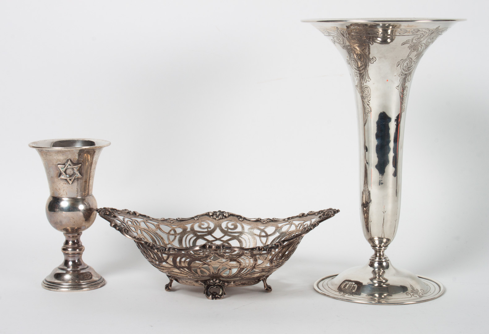 Appraisal: Three American sterling silver table articles including Jenkins Jenkins trumpet