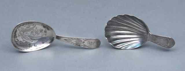 Appraisal: A GEORGE III SILVER CADDY SPOON with a pear shaped