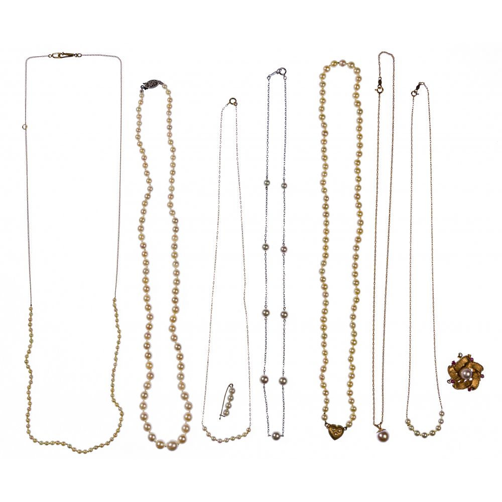 Appraisal: GOLD AND PEARL JEWELRY ASSORTMENT items including a white gold