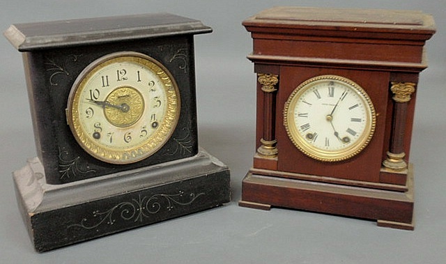 Appraisal: Two mantel clocks- black cased E Ingraham Co and a