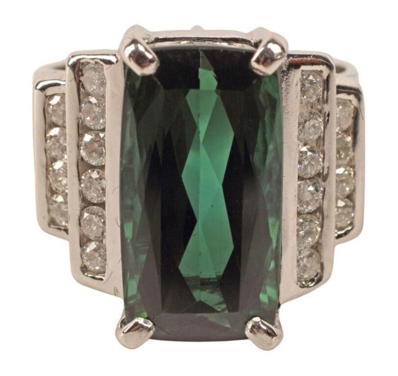 Appraisal: ESTATE KT WG TOURMALINE CTTW DIAMOND RINGEstate kt white gold