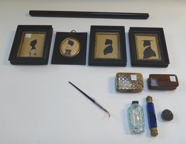 Appraisal: A quantity of collectables including a Victorian Bristol blue glass