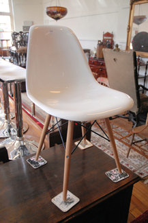 Appraisal: PAIR OF MODERN WHITE PLASTIC DINING CHAIRS