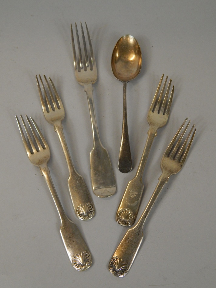 Appraisal: Various items of silver cutlery to include a fiddle pattern