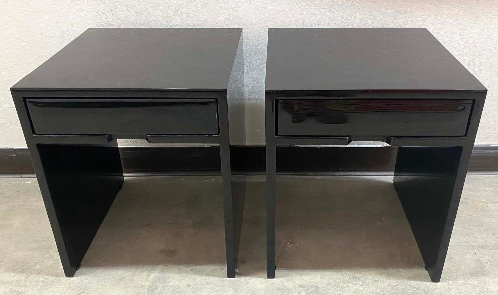 Appraisal: PAIR OF CONTEMPORARY BLACK LACQUER END TABLESRectangular on rectangular slab