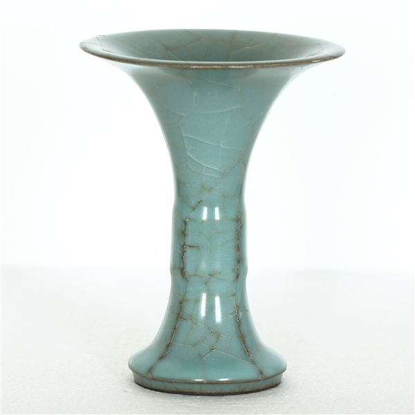 Appraisal: Chinese Guan vase with a beautiful blue glaze the glaze