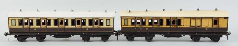 Appraisal: Lot Of Gauge Marklin Passenger Cars The first car is