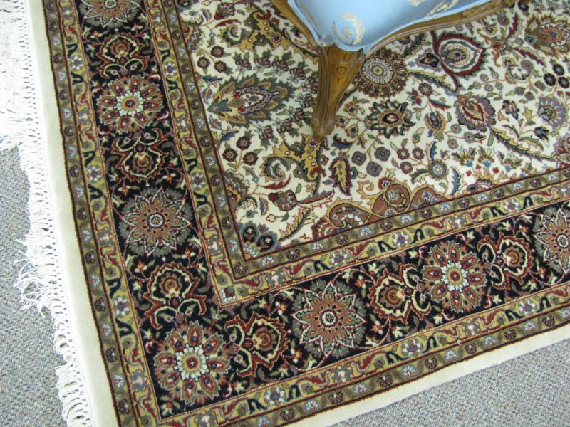 Appraisal: x Oriental Rug Cream Field Traditional Pattern