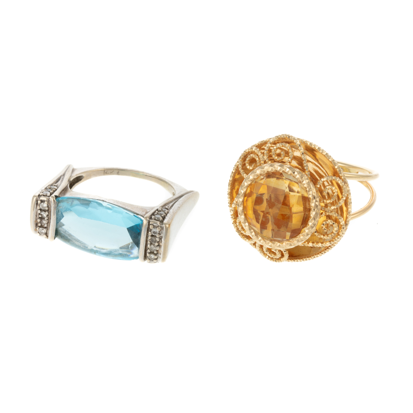 Appraisal: A BLUE TOPAZ RING CITRINE RING IN K K white