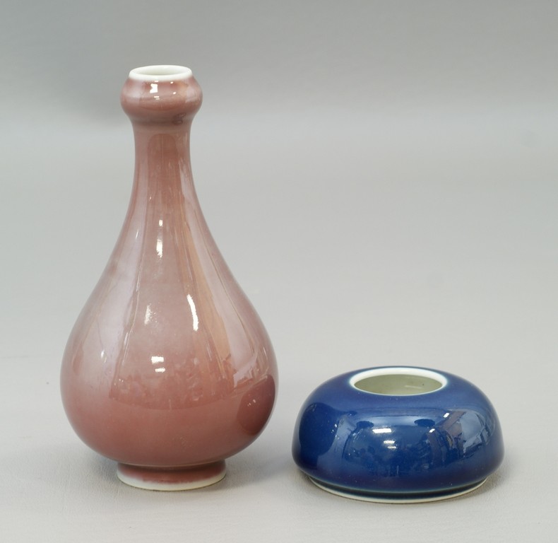 Appraisal: pcs of Chinese Porcelain to include a flamb garlic head