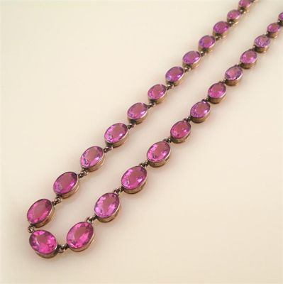 Appraisal: A late Victorian pink doublet set riviere necklace the graduated