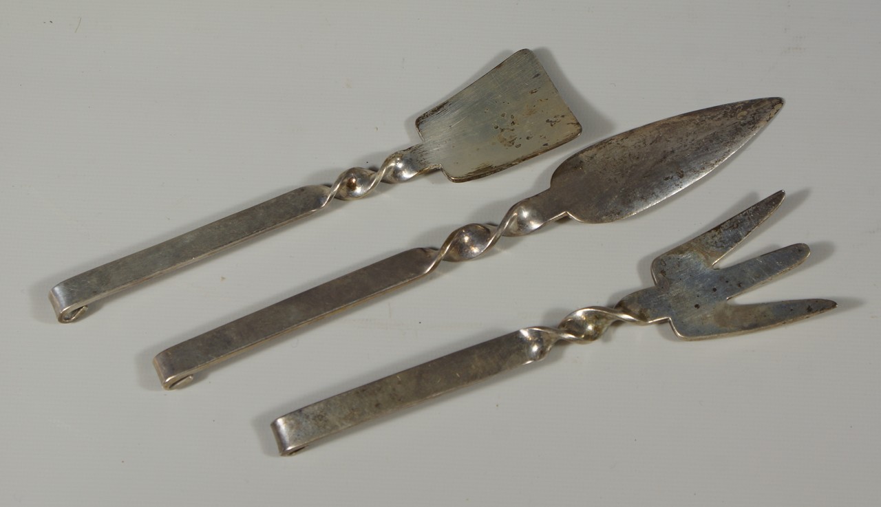 Appraisal: sterling silver serving pieces marked with a conjoined TD mark