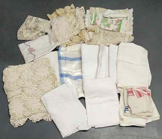 Appraisal: Group of linens- tablecloths- some damask napkins placemats doilies etc