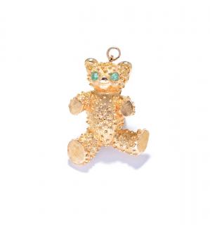 Appraisal: A BEAR PIN OR PENDANT WITH EMERALDS A BEAR PIN