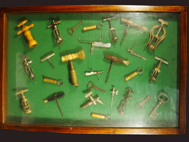 Appraisal: Collection of Victorian and later corkscrews including a brass barrelled