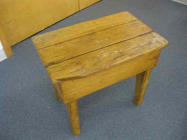 Appraisal: Pine Country Side Table