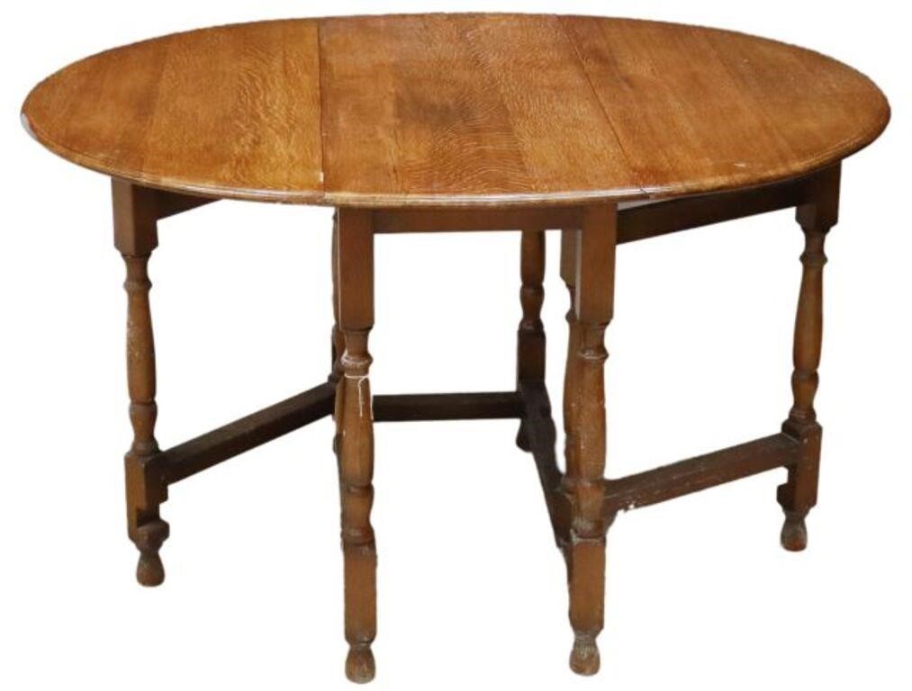 Appraisal: English oak drop-leaf table early th c oval top with