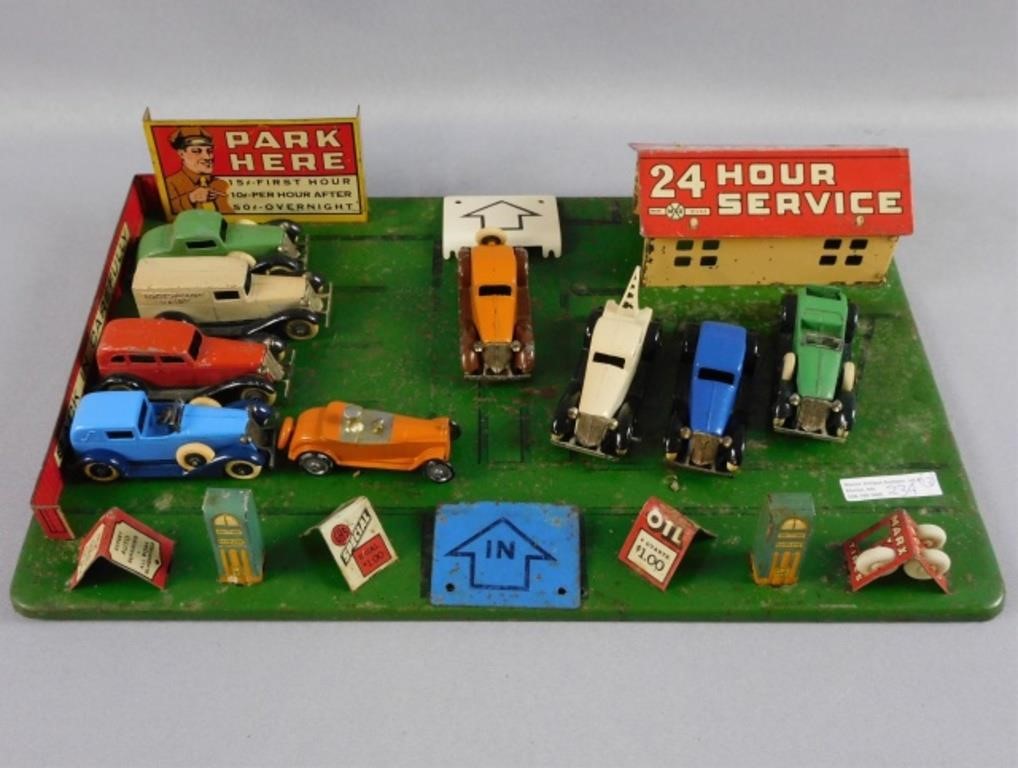 Appraisal: MARX PRESSED STEEL HOUR SERVICE STATION TOYset ca s Includes