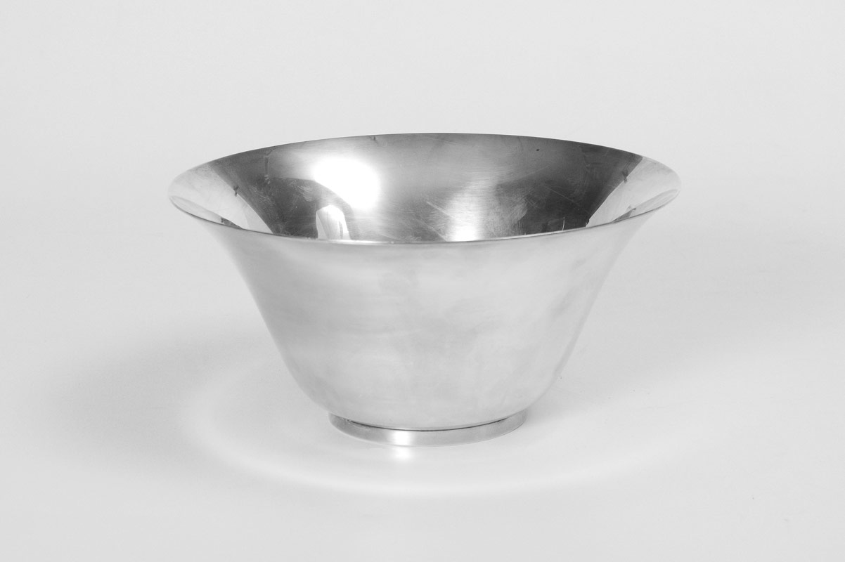 Appraisal: TIFFANY COMPANY STERLING SILVER CENTER BOWL With flared rim marked