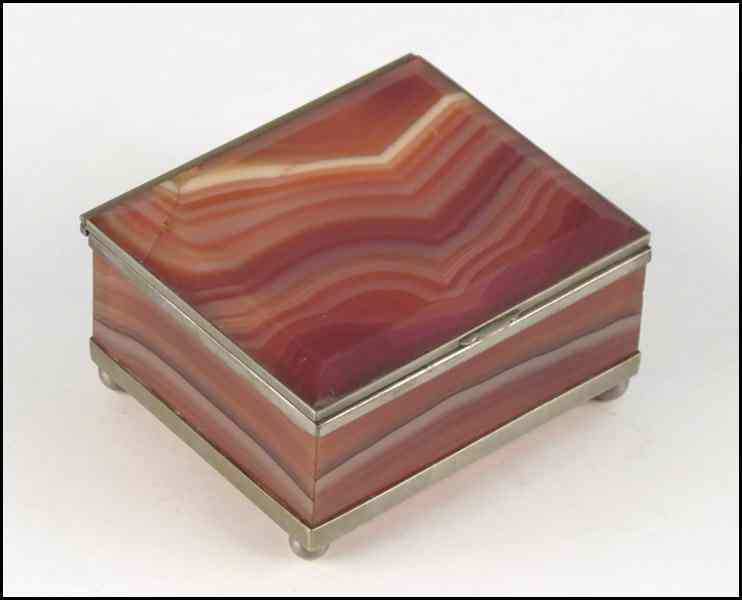 Appraisal: VICTORIAN AGATE BOX H '' W '' D '' Condition