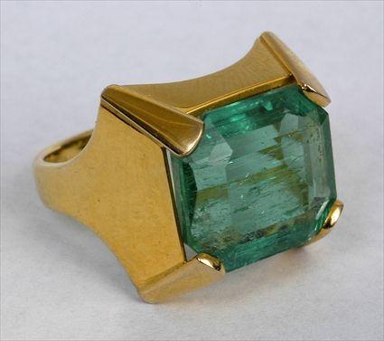 Appraisal: LARGE EMERALD SET IN A K GOLD RING Size Provenance