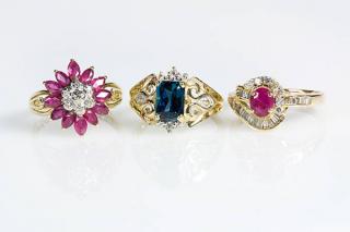 Appraisal: Lot of Gemstone and yellow gold rings Lot of Gemstone