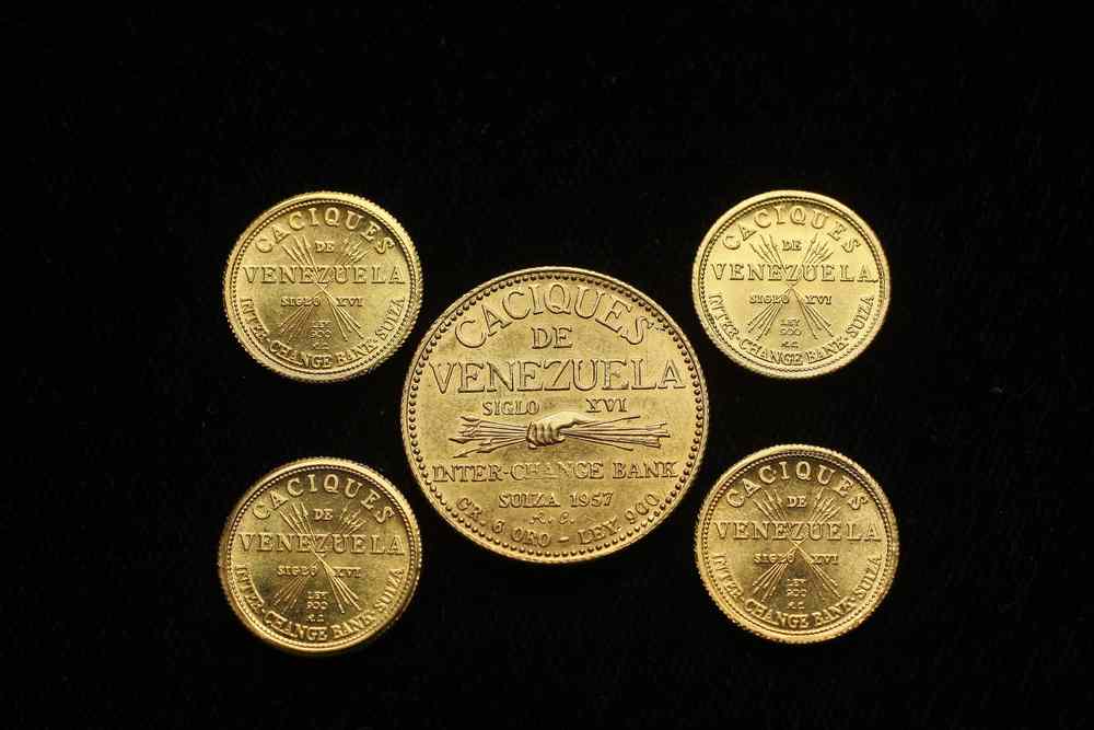 Appraisal: COINS - Venezuelan gold coins dwt tw ungraded