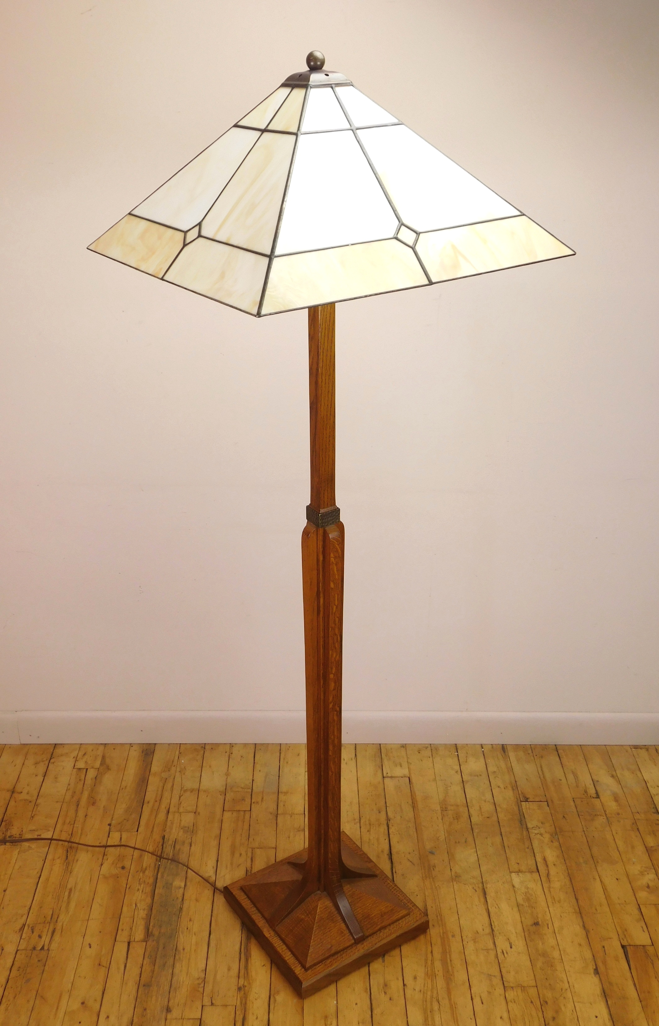 Appraisal: Contemporary Stickley Mission Oak floor lamp with corbel base and