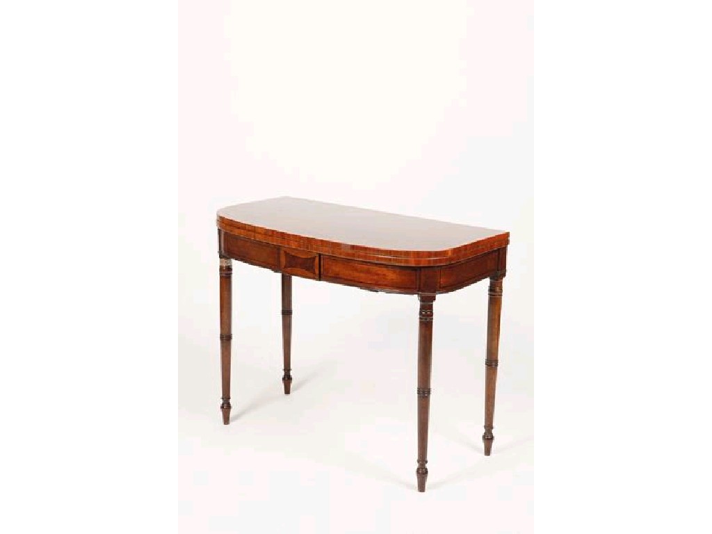 Appraisal: A REGENCY MAHOGANY AND ROSEWOOD CROSSBANDED FOLD-TOP CARD TABLE the