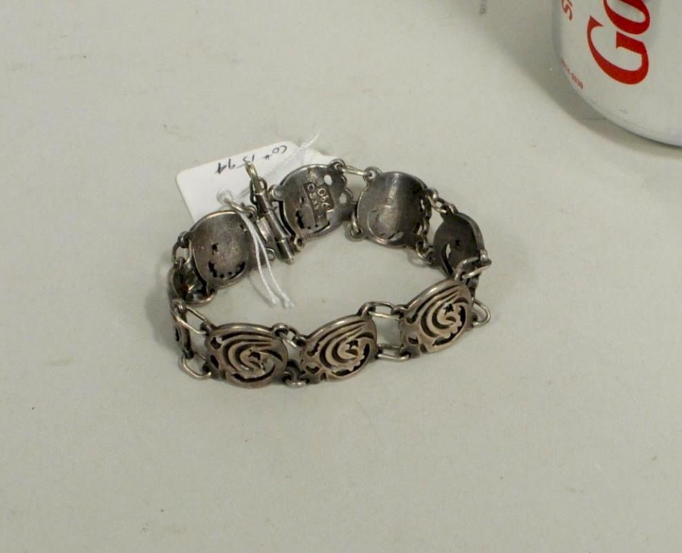 Appraisal: Mexican Taxco Silver Bracelet Mexican Taxco silver link bracelet long