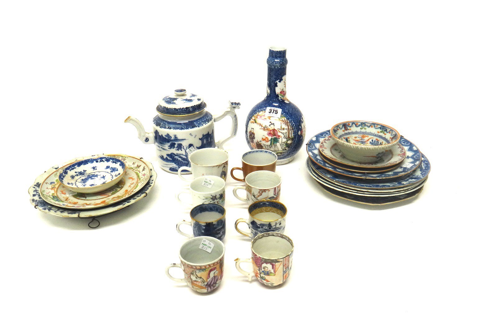 Appraisal: A group of Chinese export porcelain Qianlong comprising a mandarin