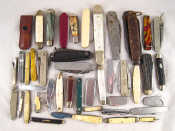 Appraisal: A collection of over forty penknives including a pruning knife