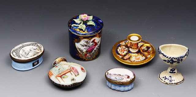 Appraisal: A COLLECTION TO INCLUDE a Spode miniature chamber stick a