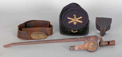 Appraisal: Civil War belt plate and cap box together with a