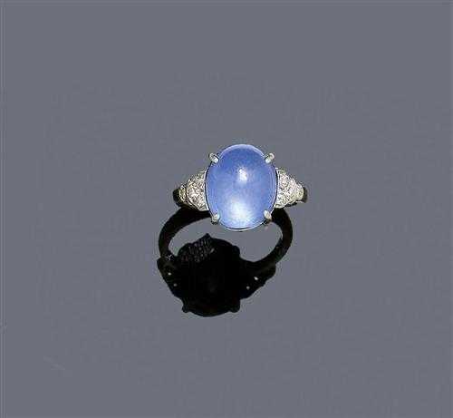 Appraisal: STAR SAPPHIRE AND DIAMOND RING ca Platinum Decorative ring the