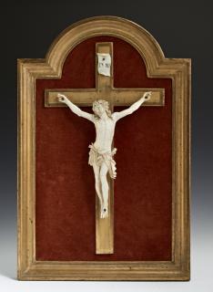 Appraisal: Carved Ivory Crucifix th c presented in a gil Carved