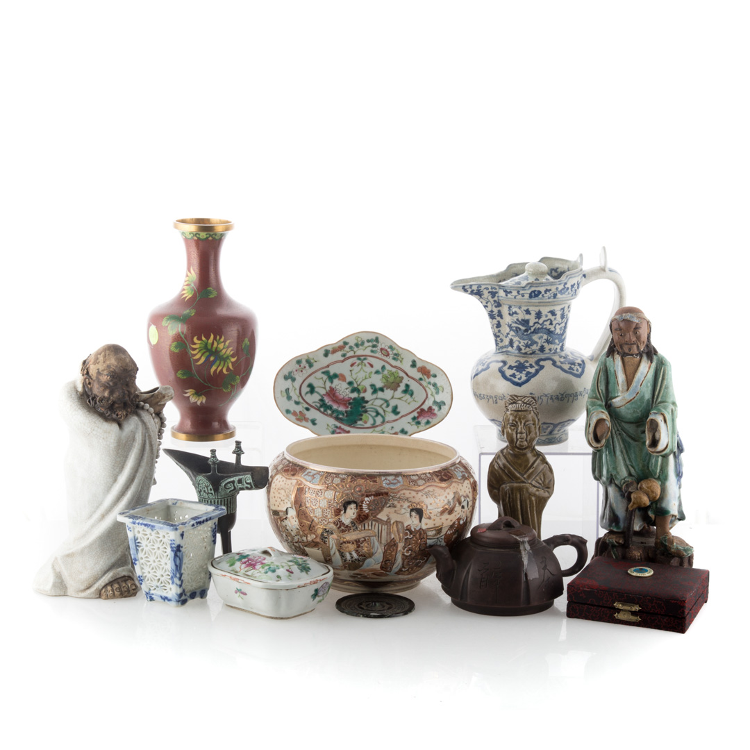 Appraisal: Assorted oriental items including lidded ewer cloisonne vase Satsuma soap