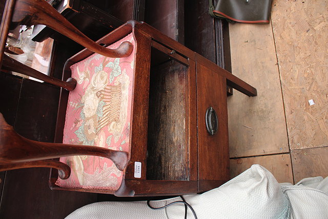 Appraisal: A GEORGE III MAHOGANY TRAY TOP COMMODE with pierced carrying