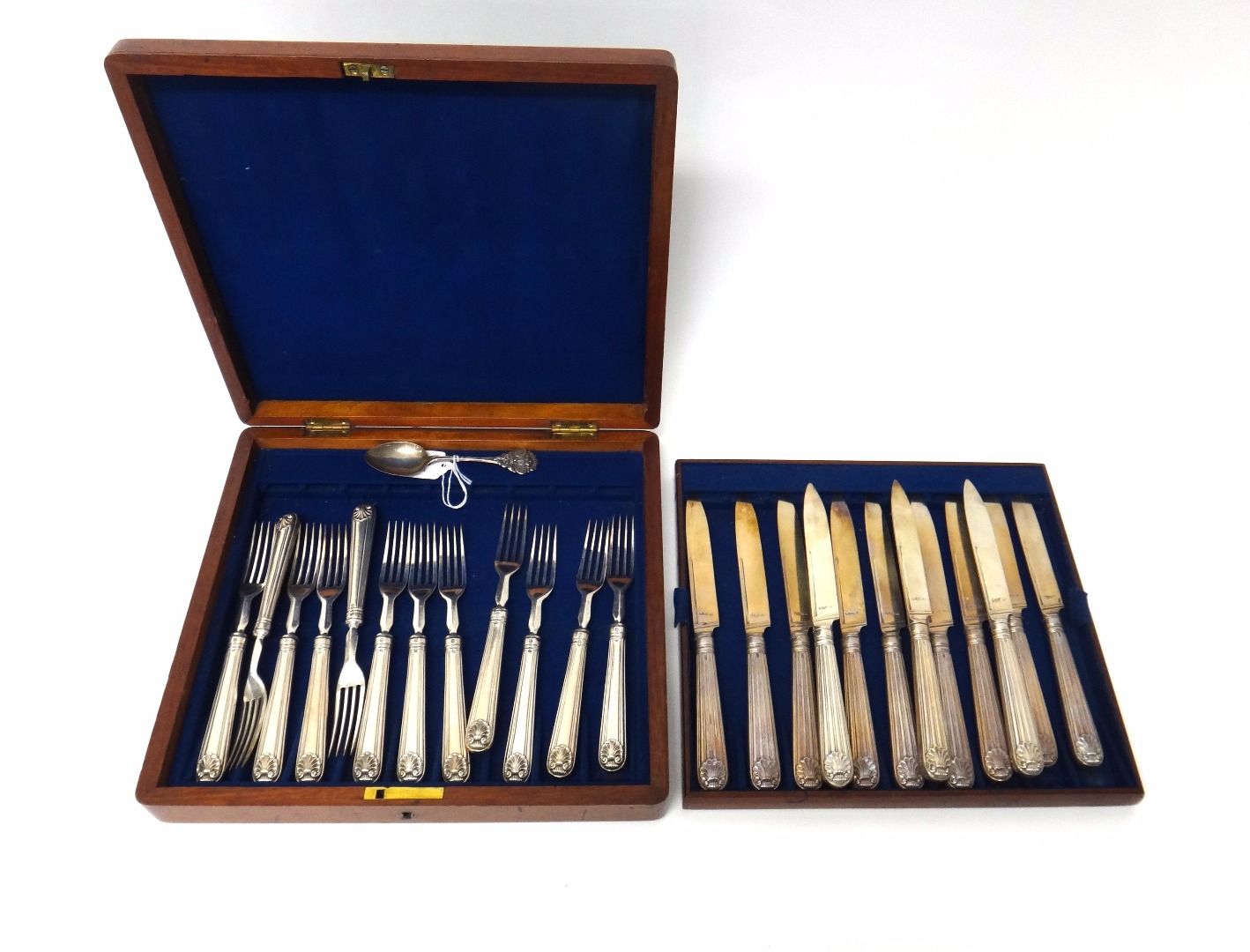 Appraisal: Silver comprising twelve silver bladed dessert or fruit knives with