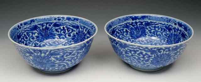 Appraisal: A PAIR OF CHINESE BLUE AND WHITE PORCELAIN BOWLS each