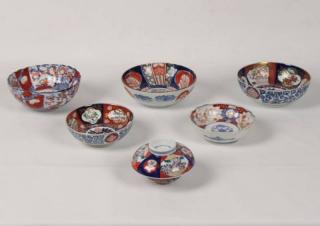 Appraisal: PIECE MISCELLANEOUS LOT OF IMARI PORCELAIN CONSISTING OF FIVE FOOTED