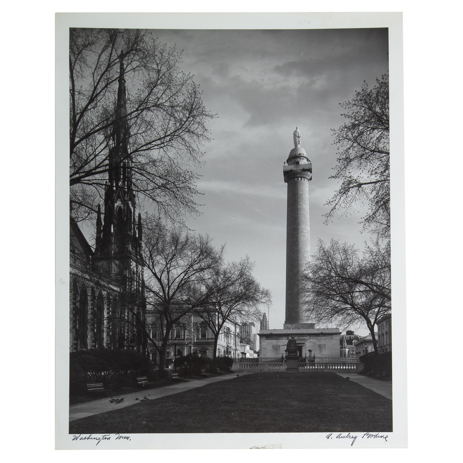 Appraisal: A AUBREY BODINE WASHINGTON MONUMENT American - Gelatin silver print