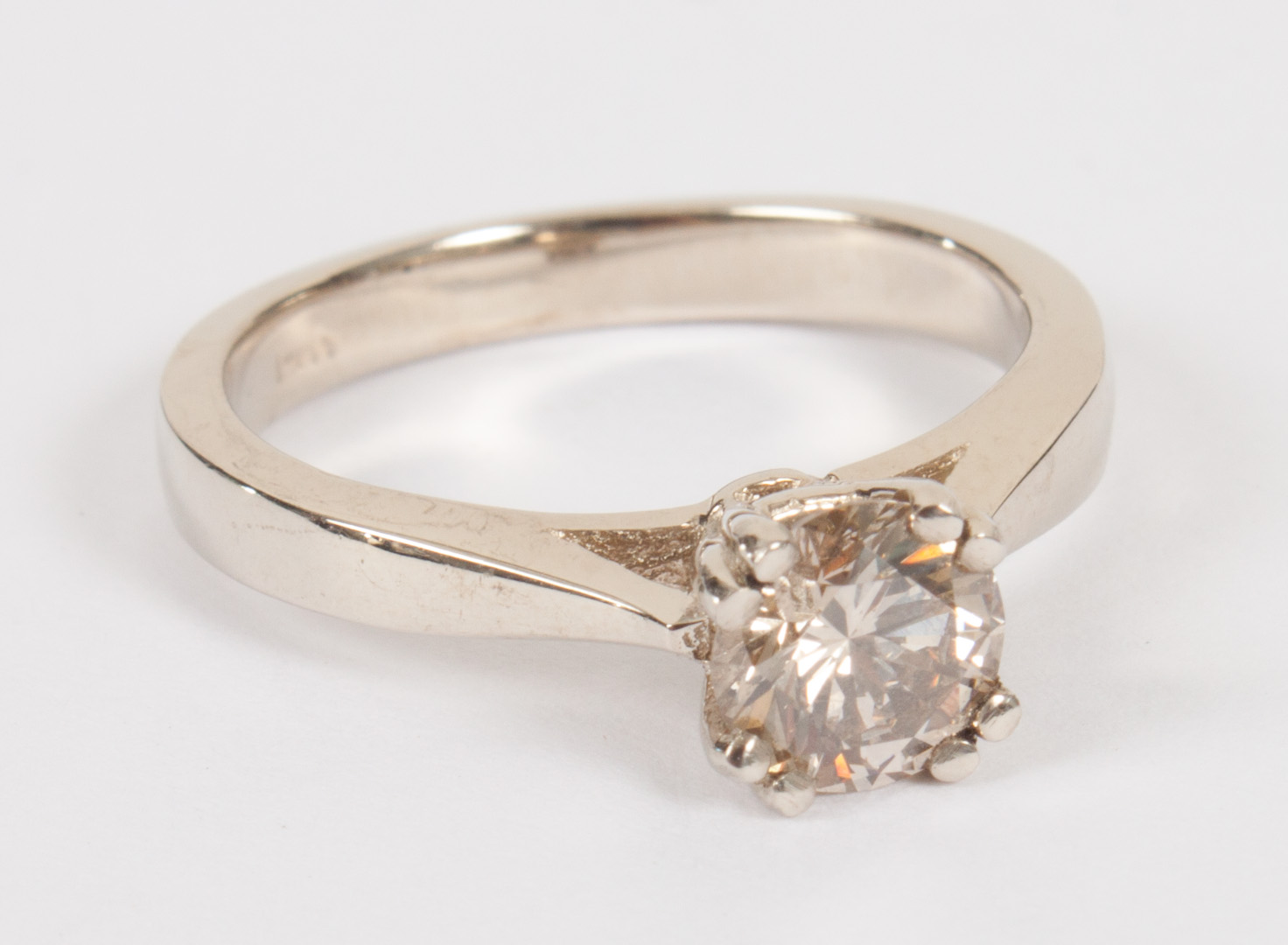 Appraisal: Diamond solitaire ring approximately cts round brilliant cut diamond mounted