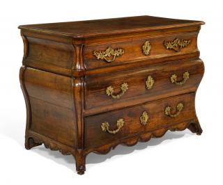 Appraisal: A FINE PERIOD LOUIS XV WALNUT BOMBE COMMODE A FINE