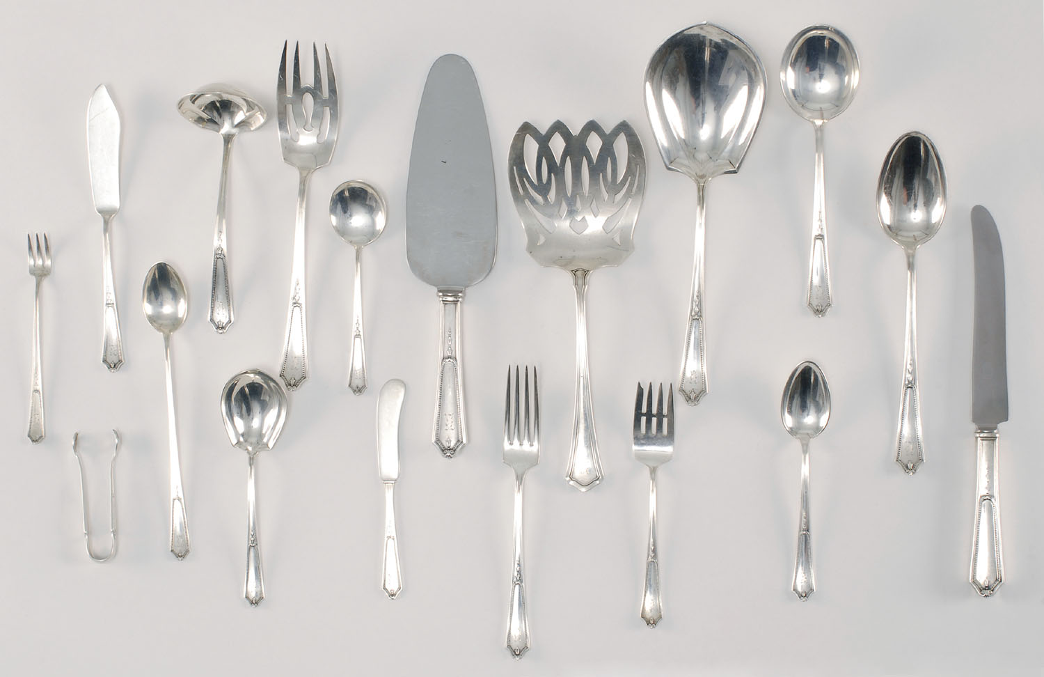 Appraisal: INTERNATIONAL SILVER COMPANY STERLING SILVER FLATWARE SET In the Georgian