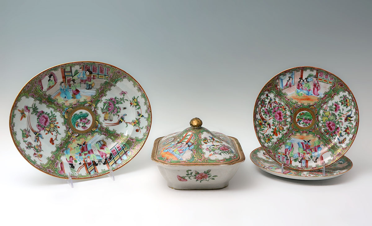 Appraisal: PIECES CHINESE ROSE MEDALLION PORCELAIN pieces total to include Covered