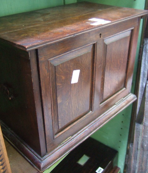 Appraisal: A th century oak table top writing box the lift