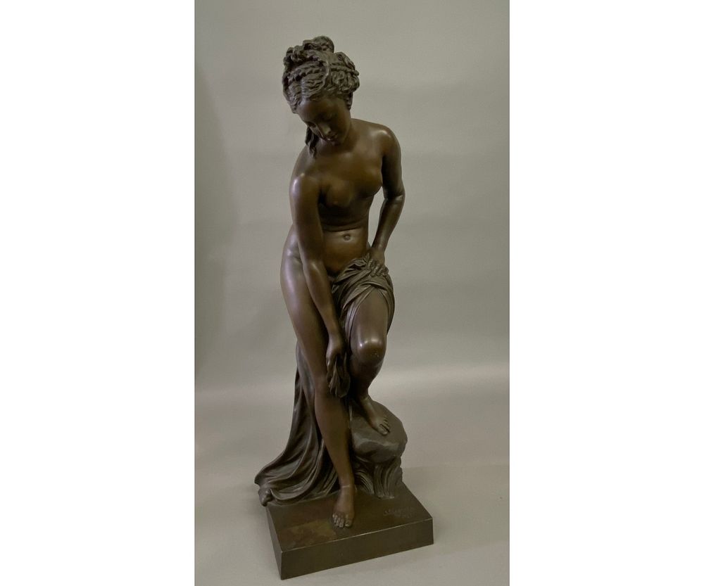 Appraisal: Large Bronze 'Venus au Bain' Statue Large bronze statue titled