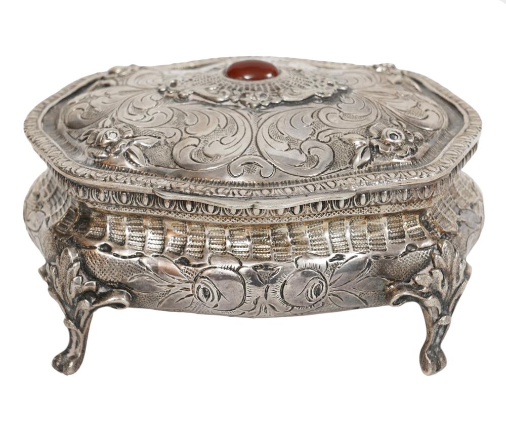 Appraisal: ITALIAN 'S SILVER BOXItalian silver box raised on curved feet